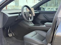 Tesla Model Y Rear-Wheel Drive - ფოტო 4