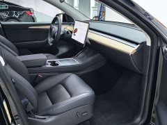 Tesla Model Y Standard Range RWD - ფოტო 10