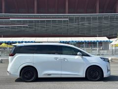 Denza D9 DM-i 980 AWD Luxury - ფოტო 4