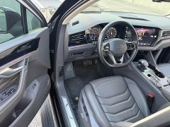 Volkswagen Touareg 3.0TSI Sharp Enjoyment Edition Jet Black Sport Package - ფოტო 6