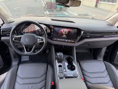 Volkswagen Touareg 3.0TSI Sharp Enjoyment Edition Jet Black Sport Package - ფოტო 8