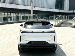Lynk & Co 08 EM-P 160 Extended Range Ultra - ფოტო 8