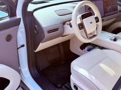 Li Auto i6 Two-Wheel Drive Standard - ფოტო 14