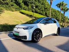 Volkswagen ID.3 Outstanding Edition - ფოტო 1