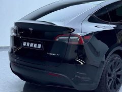 Tesla Model Y Rear-Wheel Drive - ფოტო 13
