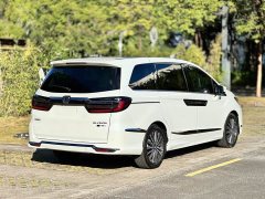 Honda Odyssey 2.0L e:HEV Luxury - ფოტო 10
