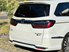 Honda Odyssey 2.0L e:HEV Luxury - ფოტო 13