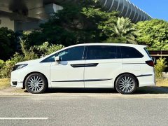 Honda Odyssey 2.0L e:HEV Luxury - ფოტო 3