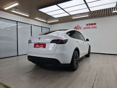 Tesla Model Y Long Range All-Wheel Drive - ფოტო 4