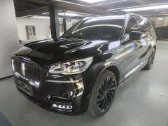 Lincoln Flying Spur 3.0T V6 AWDMONO Edition - photo 1