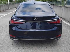 Lexus ES 200 Excellence Edition - ფოტო 6