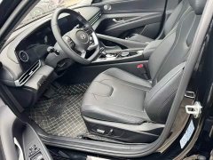 Hyundai Elantra 1.5L CVT Luxury - ფოტო 3