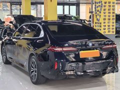 BMW i5 eDrive 35L Premium M Sport Package - ფოტო 17