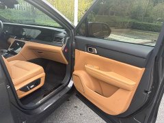 Li Auto ONE Extended Range 6-Seater - ფოტო 13
