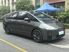 Li Auto Li Xiang MEGA Ultra - ფოტო 2
