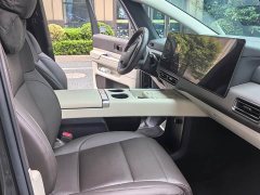 Li Auto Li Xiang MEGA Ultra - ფოტო 8