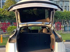 Tesla Model Y Long Range Rear-Wheel Drive - ფოტო 16