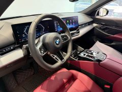 BMW 5 Series (Imported) 530i Leading M Sport Package - ფოტო 4