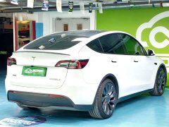 Tesla Model Y Performance - ფოტო 19