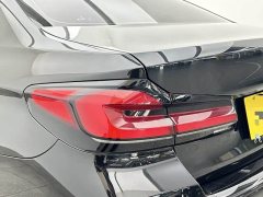 BMW 5 Series 530Li Luxury M Sport Package - ფოტო 19