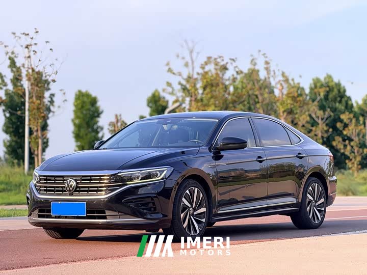 Volkswagen Passat 330TSI Luxury - ავტომობილი ჩინეთიდან