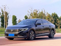 Volkswagen Passat 330TSI Luxury - ფოტო 1