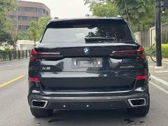 BMW X5 xDrive 40Li M Sport Midnight Edition Package - ფოტო 9