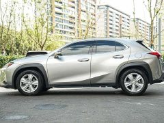 Lexus UX 260h Exploration & Interest Edition - фото 7