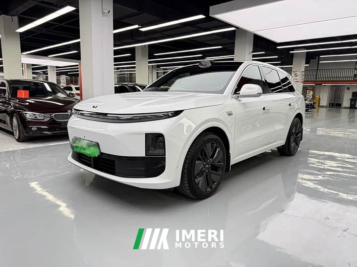 Li Auto L6 Max - ავტომობილი ჩინეთიდან