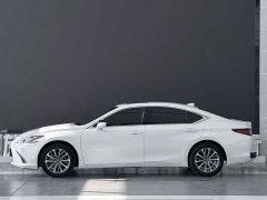 Lexus ES 200 Excellence Edition - photo 3