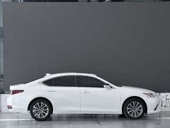 Lexus ES 200 Excellence Edition - photo 4