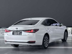 Lexus ES 200 Excellence Edition - photo 5
