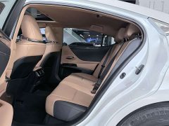 Lexus ES 200 Excellence Edition - photo 8