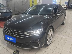 Volkswagen Magotan PHEV GTE Luxury - ფოტო 1