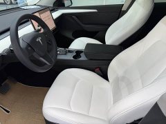 Tesla Model Y Rear-Wheel Drive - ფოტო 4
