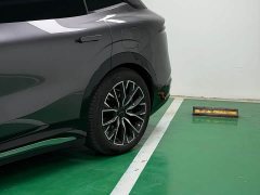 Zeekr 7X 75kWh Rear-Wheel Drive MAX - ფოტო 6