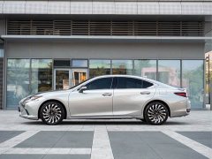 Lexus ES 300h Edition - ფოტო 4