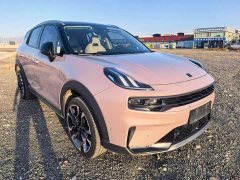 Lynk & Co 06 1.5T Shero Pink Special Edition - photo 3