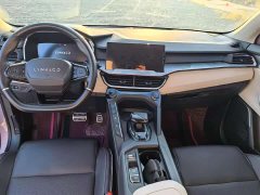 Lynk & Co 06 1.5T Shero Pink Special Edition - photo 8