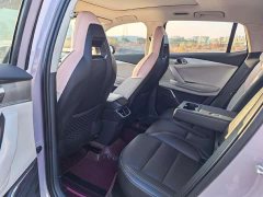 Lynk & Co 06 1.5T Shero Pink Special Edition - photo 9