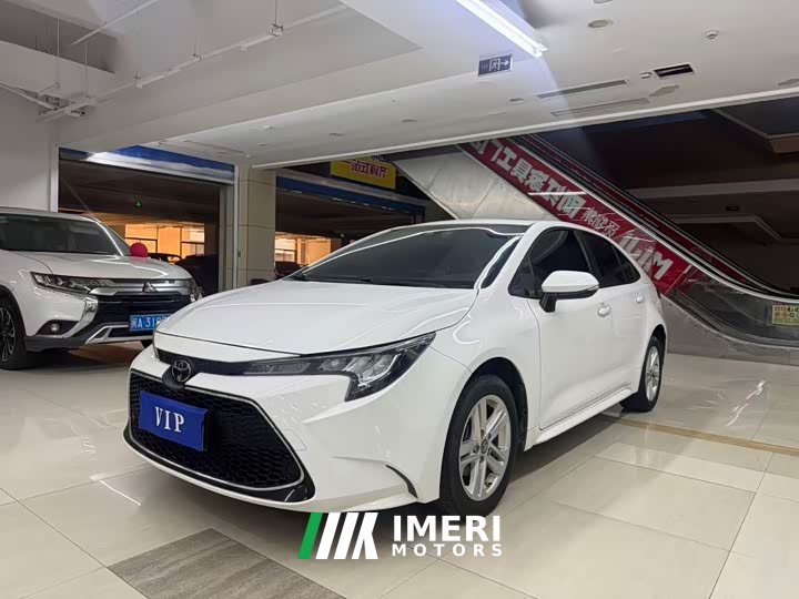 Toyota Corolla 1.8L CVT Luxury - автомобиль из Китая