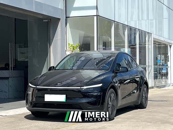 Tesla Model Y Long Range All-Wheel Drive