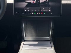Tesla Model Y Long Range All-Wheel Drive - ფოტო 8