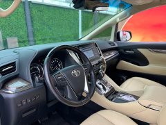 Toyota Alphard Hybrid 2.5L Premium Edition - ფოტო 9