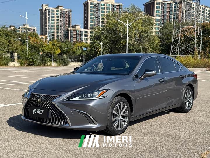 Lexus ES 200 Excellence Edition