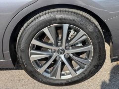 Lexus ES 200 Excellence Edition - ფოტო 11