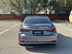 Lexus ES 200 Excellence Edition - ფოტო 4