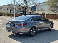 Lexus ES 200 Excellence Edition - ფოტო 6