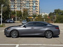 Lexus ES 200 Excellence Edition - ფოტო 9