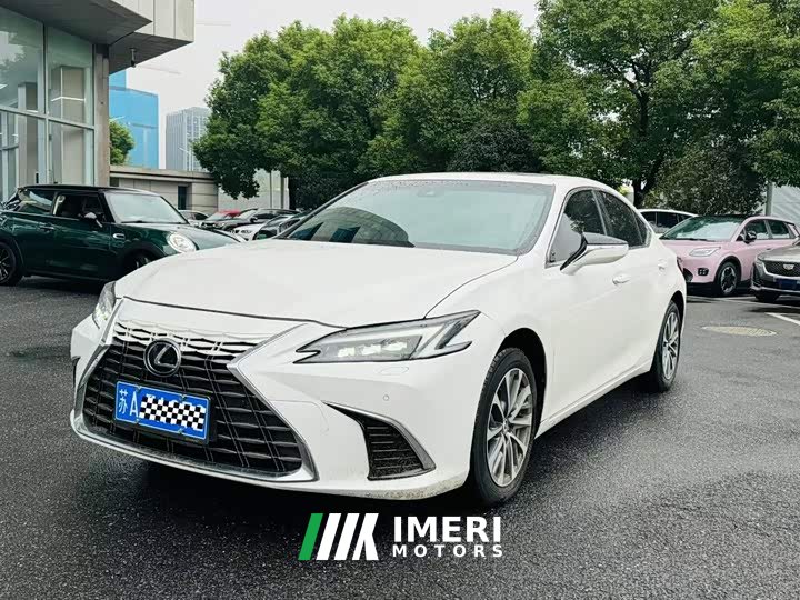 Lexus ES 200 Premium Edition - ავტომობილი ჩინეთიდან